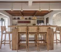 Вилла Maison Matisse, Обеденный стол